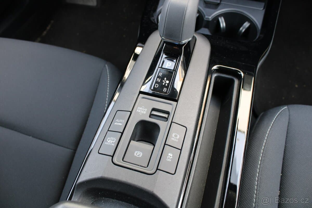 2023 Toyota PRIUS - 18