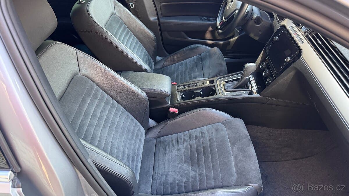2018 Volkswagen PASSAT - 18
