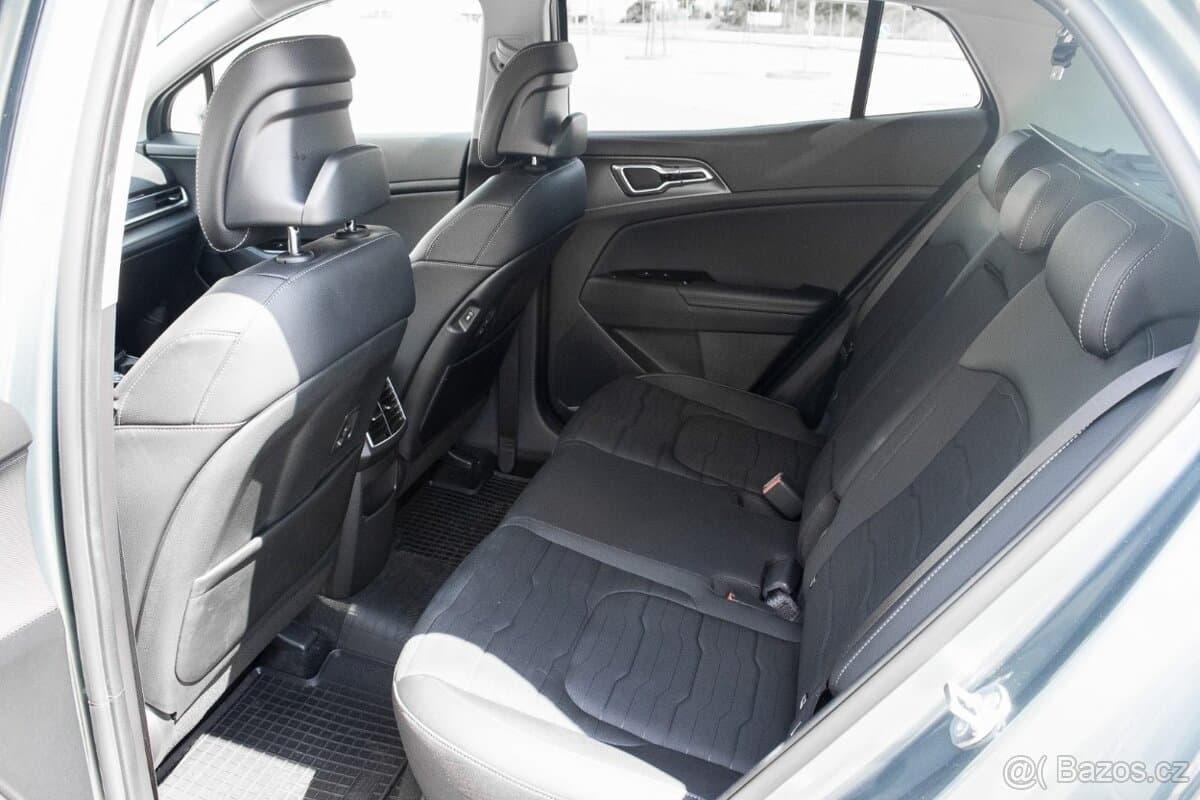 2026 Kia SPORTAGE - 18