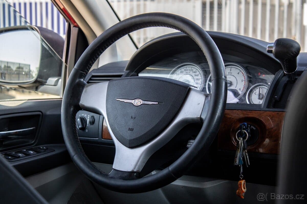 2009 Chrysler VOYAGER - 18