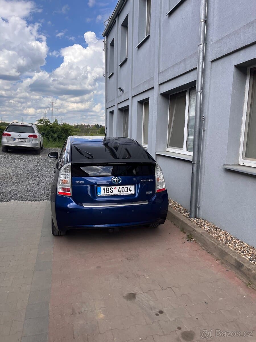 Toyota PRIUS - 18