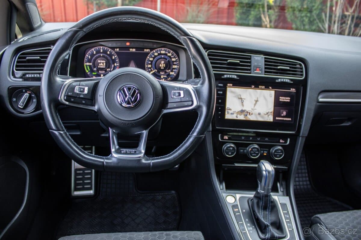 2018 Volkswagen GOLF - 18