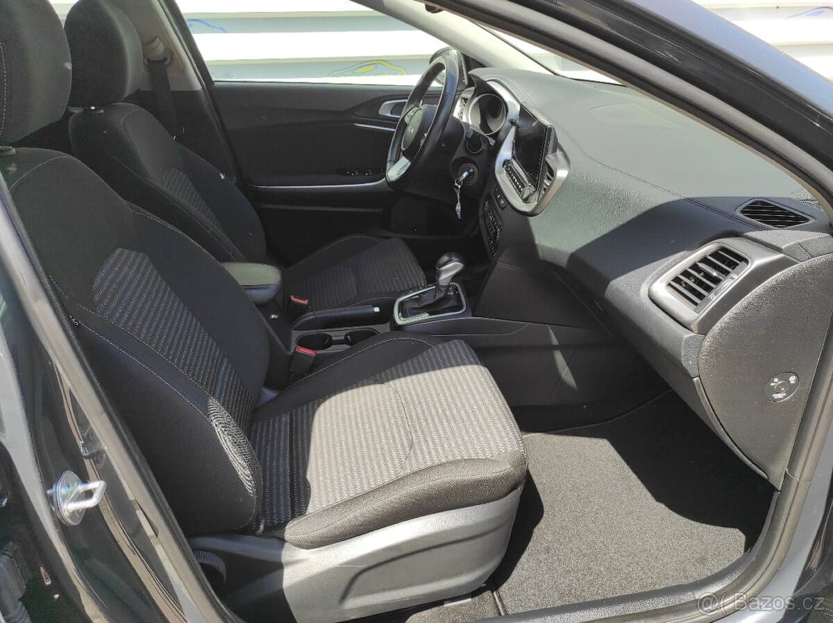 2022 Kia CEE'D - 18