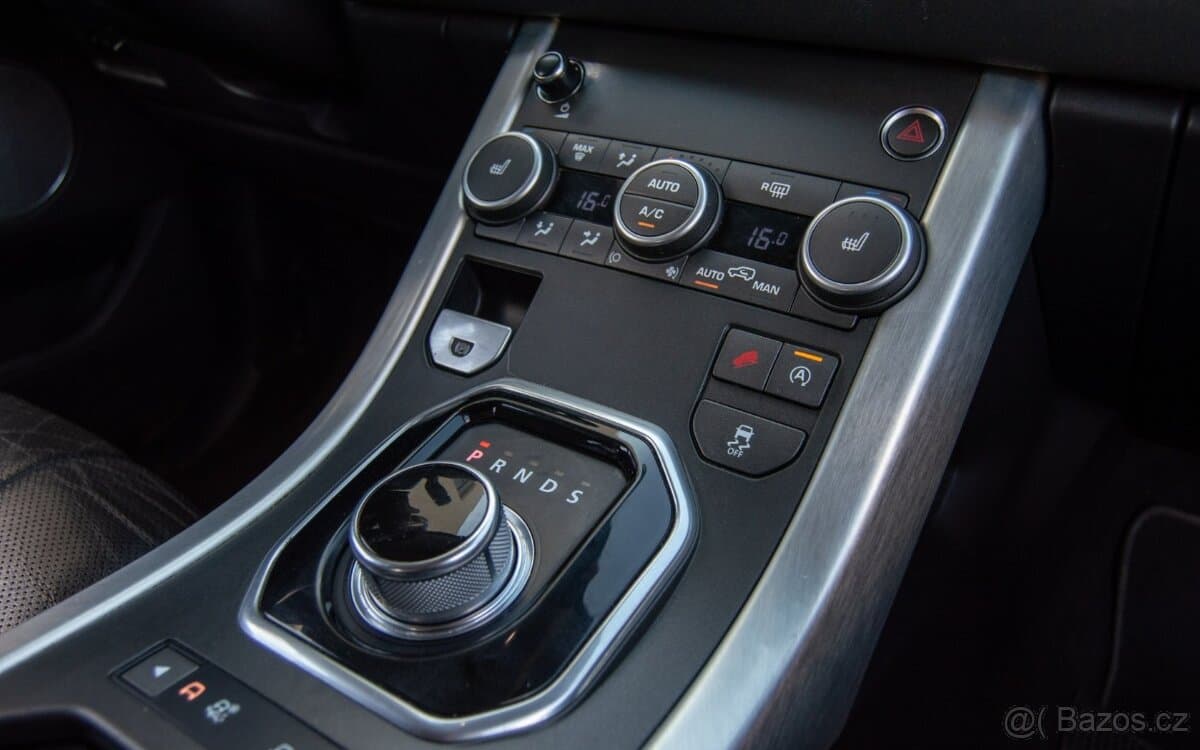 2016 Land Rover RANGE ROVER - 18