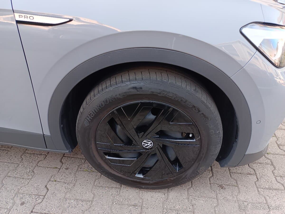 2023 Volkswagen ID.4 - 18