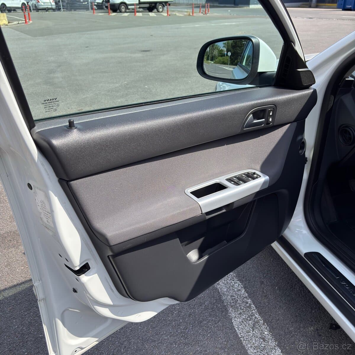 2012 Volvo V50 - 18