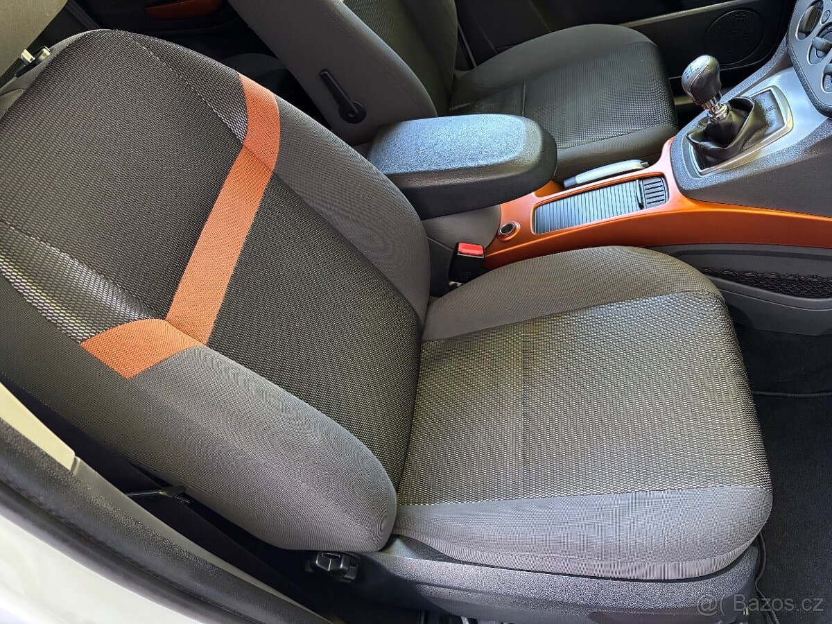 2010 Ford KUGA - 18