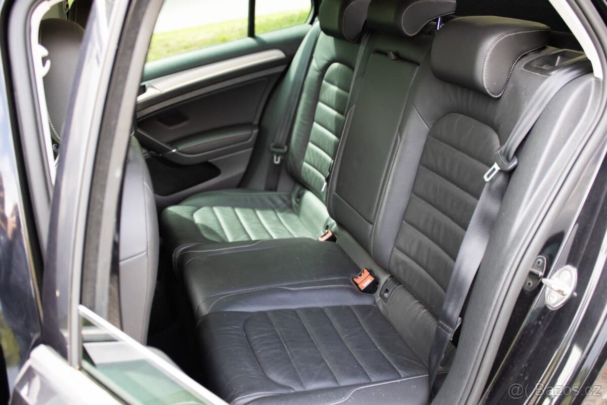 2015 Volkswagen GOLF - 18