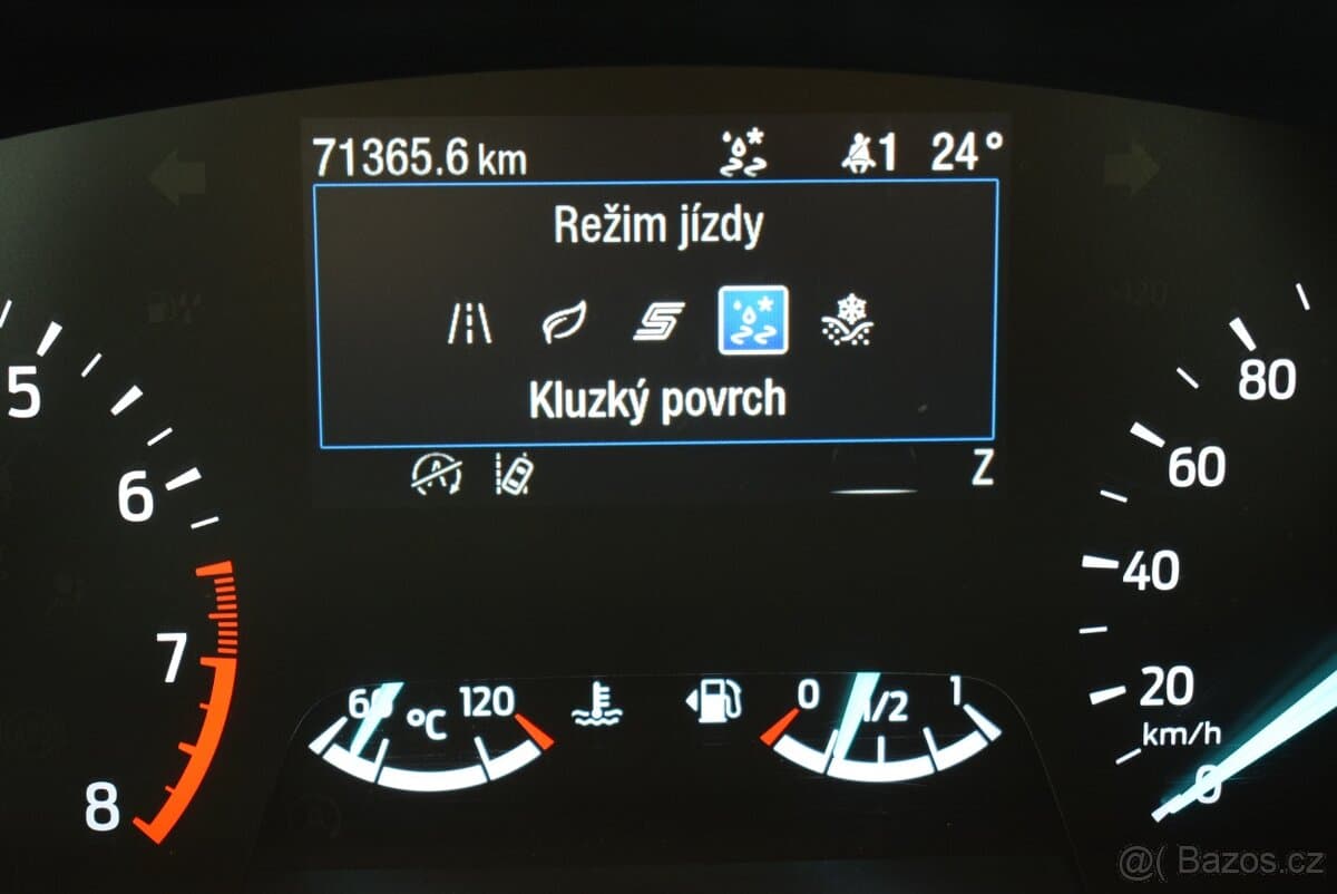 2020 Ford KUGA - 18