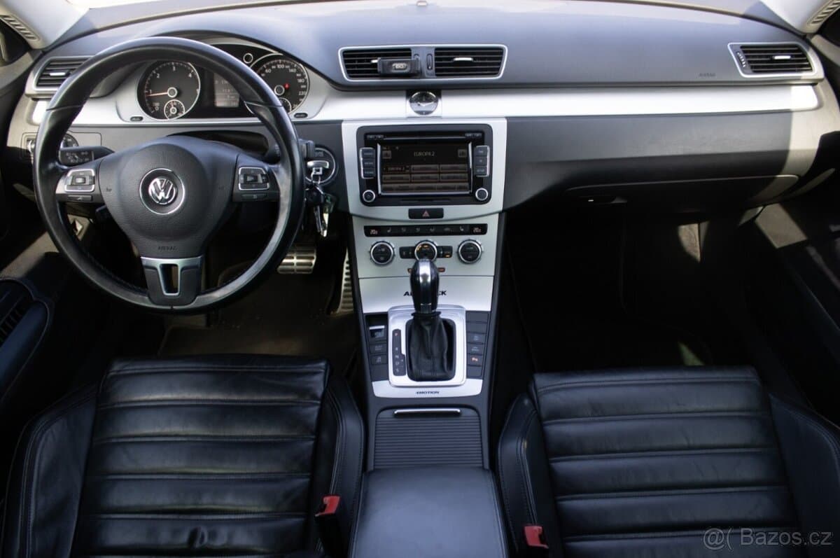 2013 Volkswagen PASSAT - 18