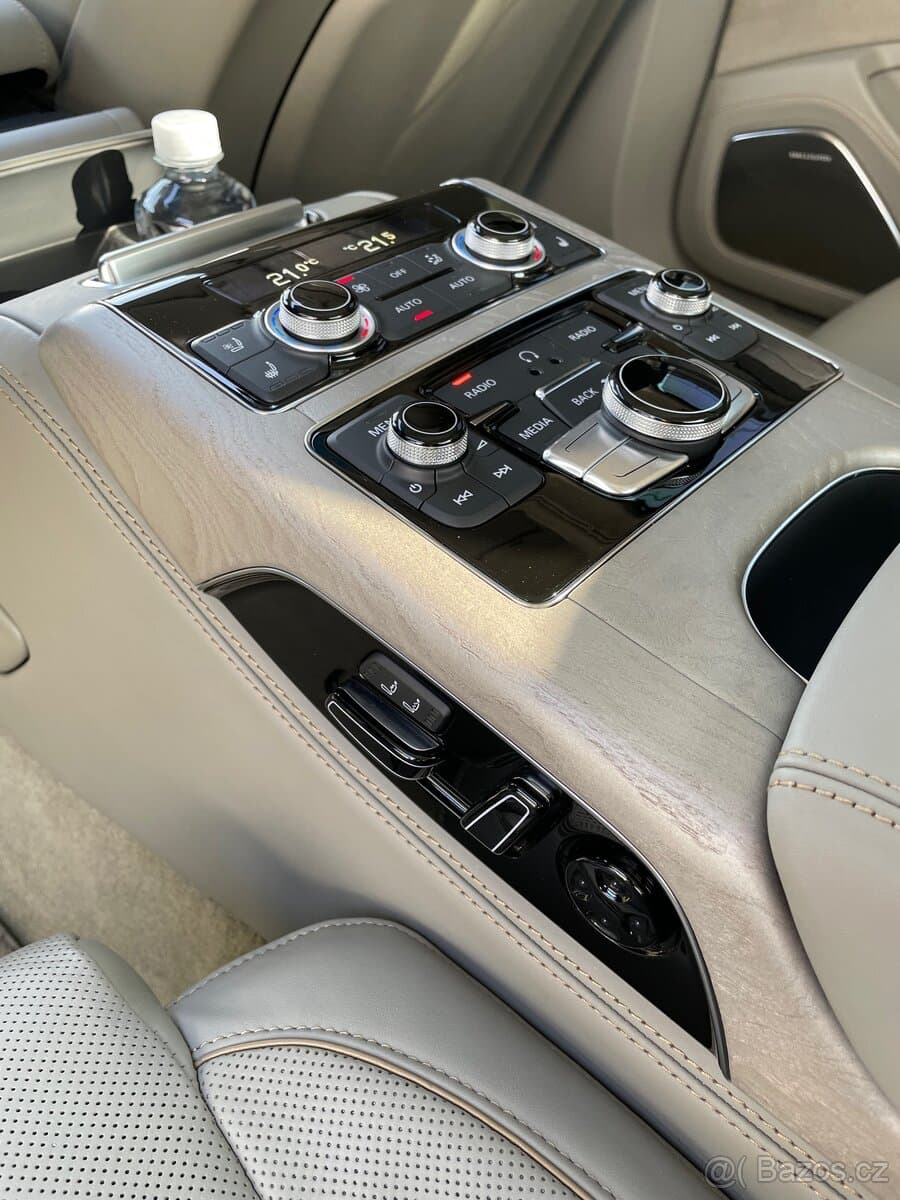 2015 Audi A8 - 18