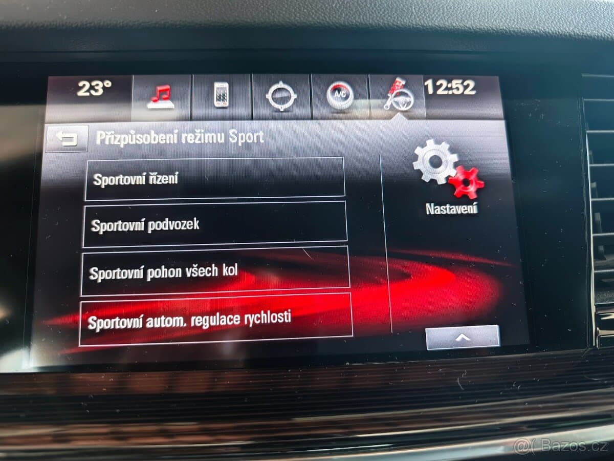 2018 Opel INSIGNIA - 18
