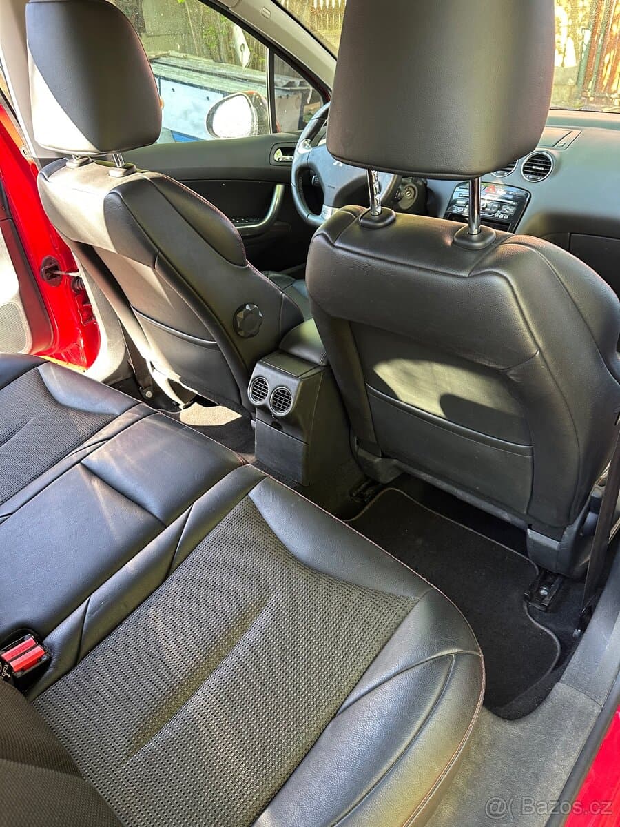2011 Peugeot 308 - 18
