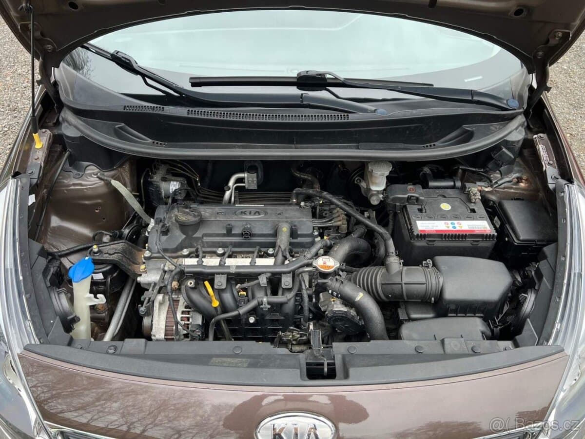 2011 Kia RIO - 18