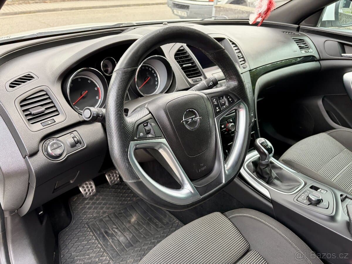 2012 Opel INSIGNIA - 18