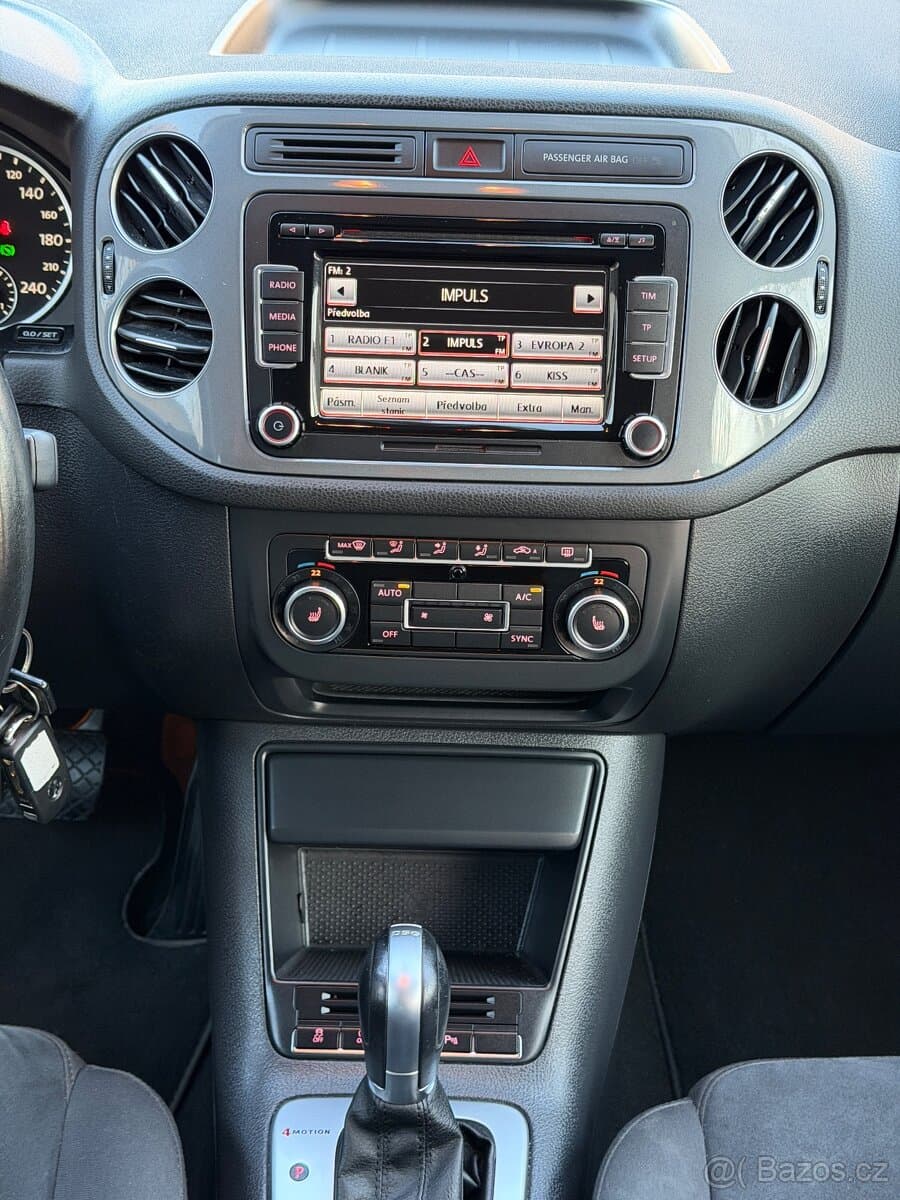 2015 Volkswagen TIGUAN - 18