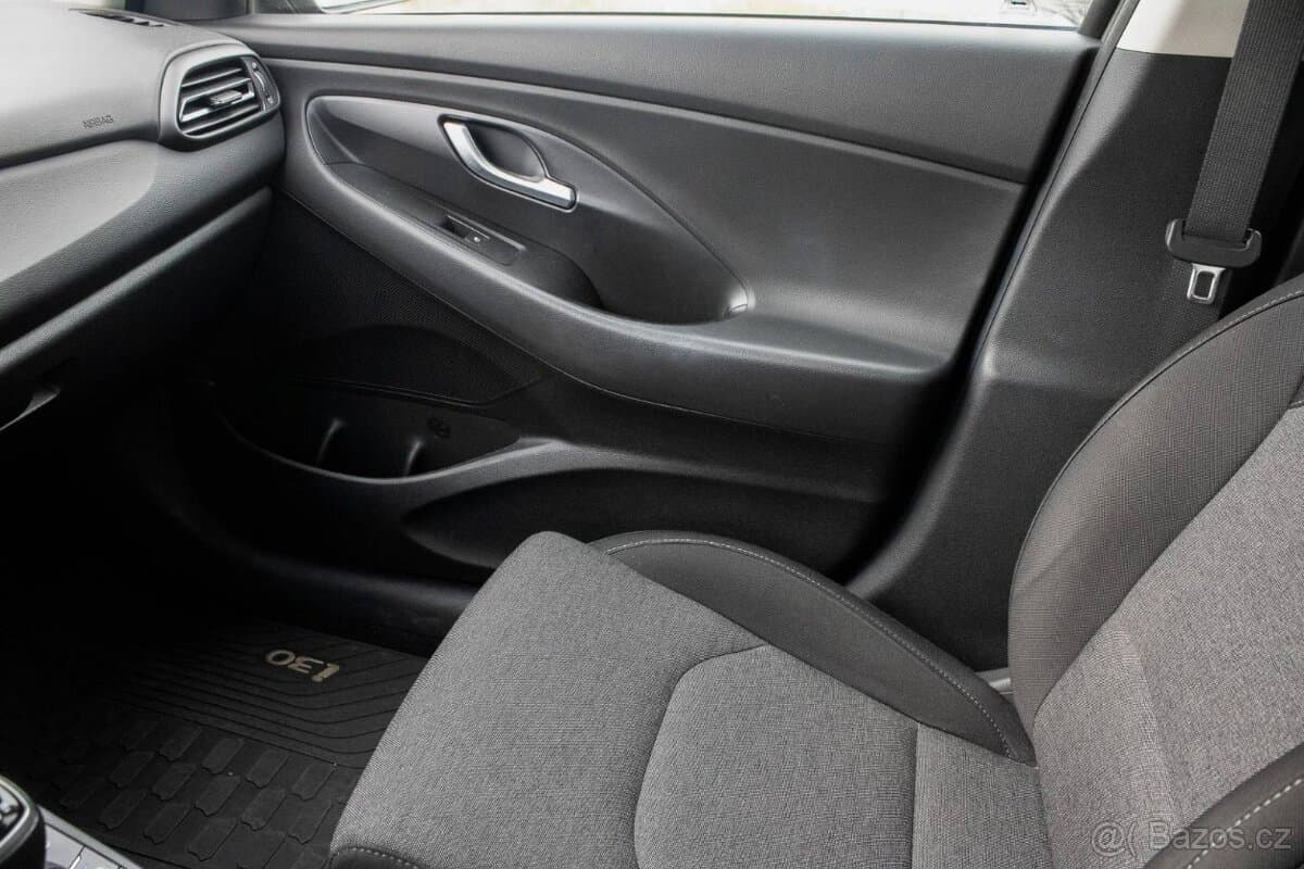 2022 Hyundai i30 - 18