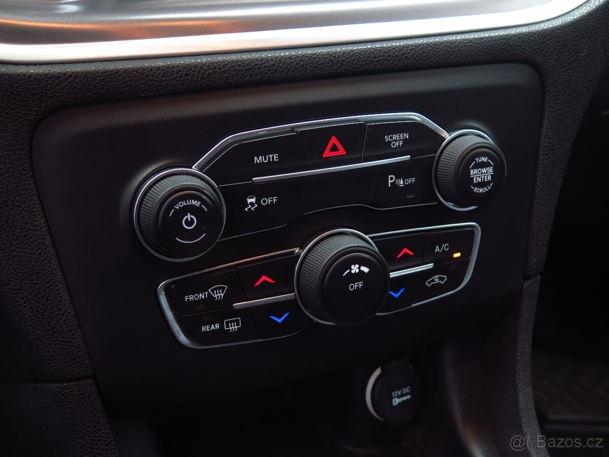 2019 Dodge CHARGER - 18