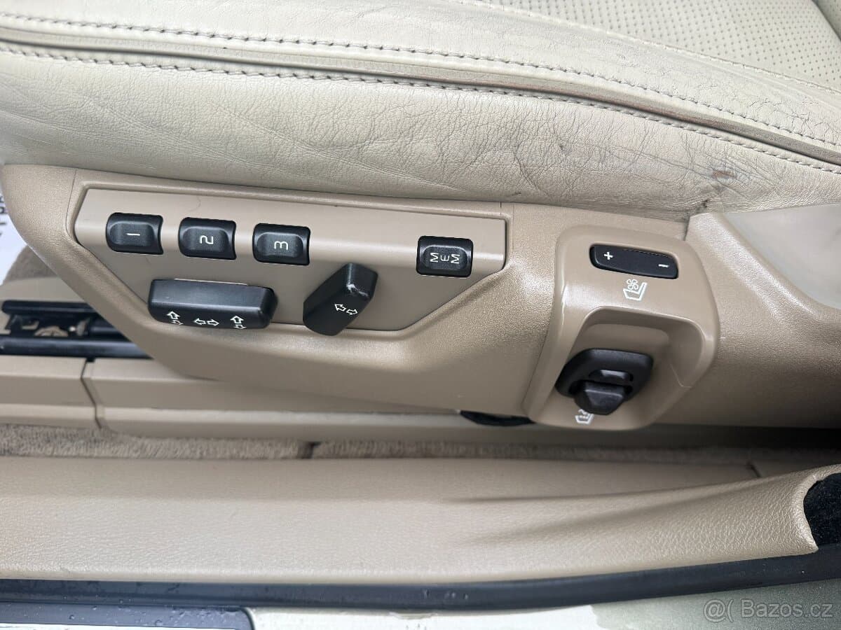 2011 Volvo XC90 - 18