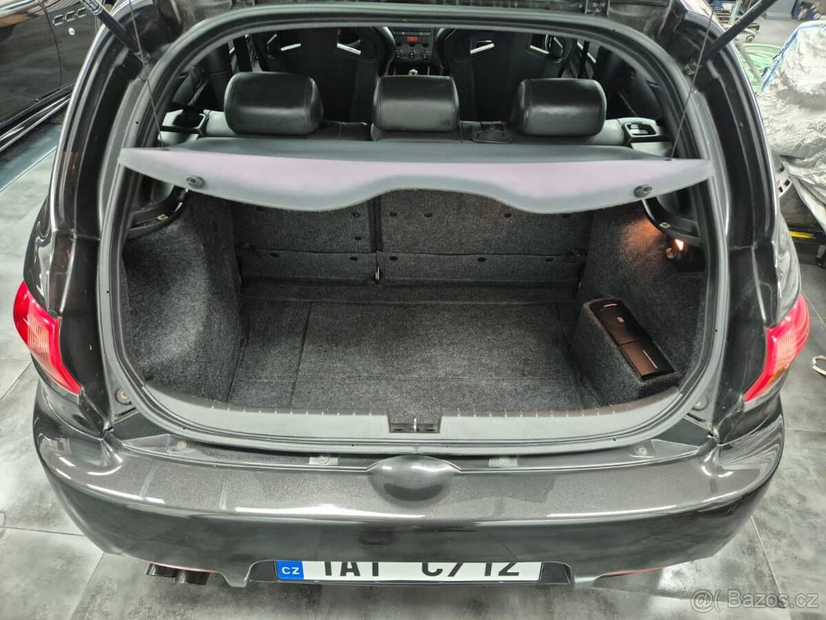 2003 Alfa Romeo 147 - 18