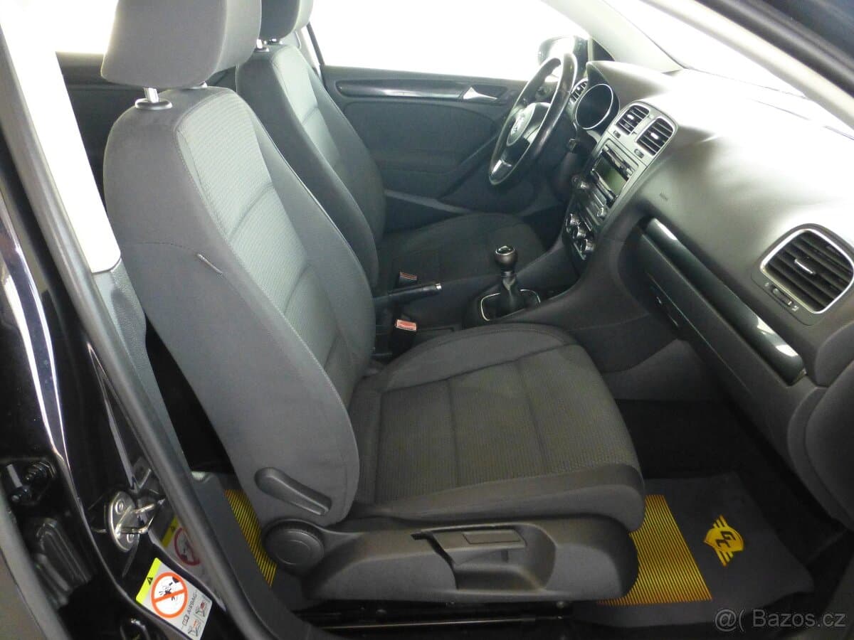 2011 Volkswagen GOLF - 18