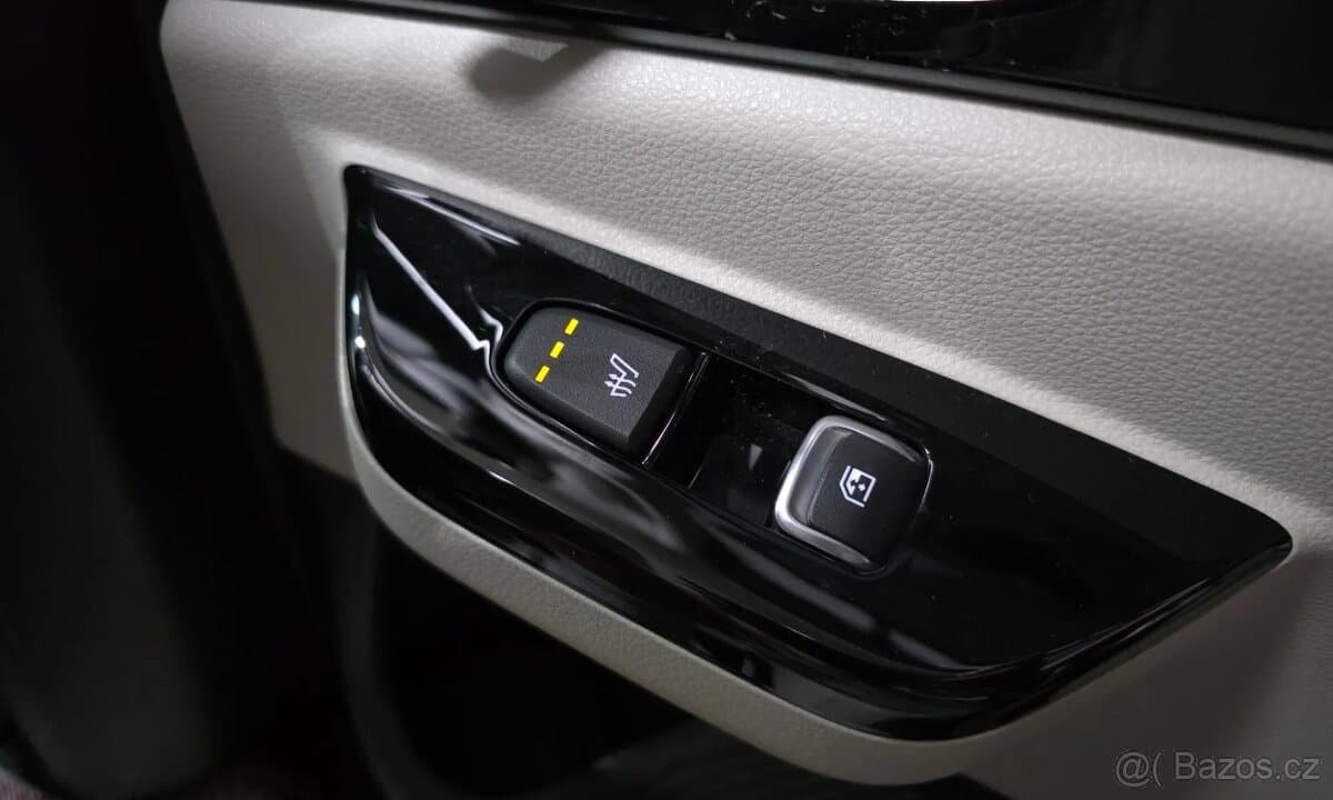 2021 Kia CARNIVAL - 18