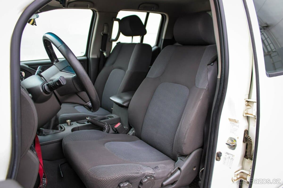 2009 Nissan NAVARA - 18