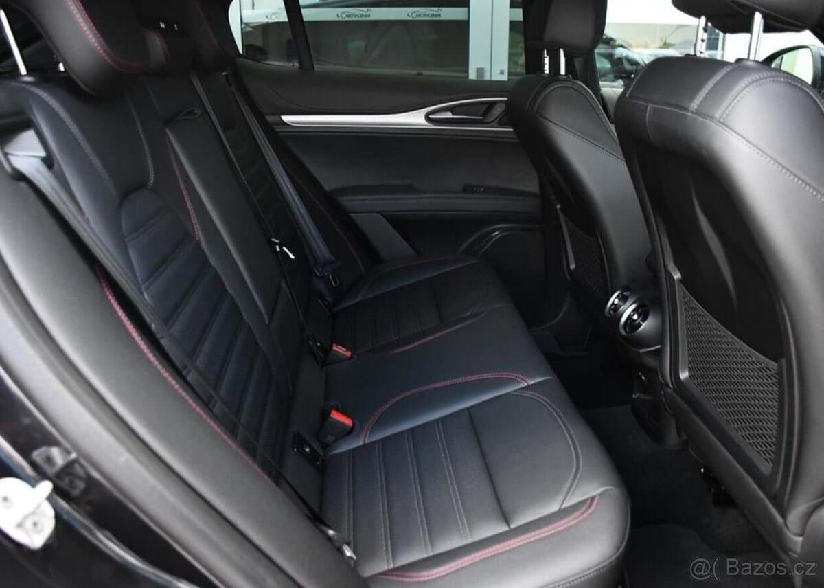 2023 Alfa Romeo STELVIO - 18