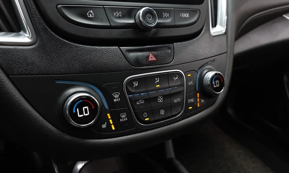 2019 Chevrolet MALIBU - 18