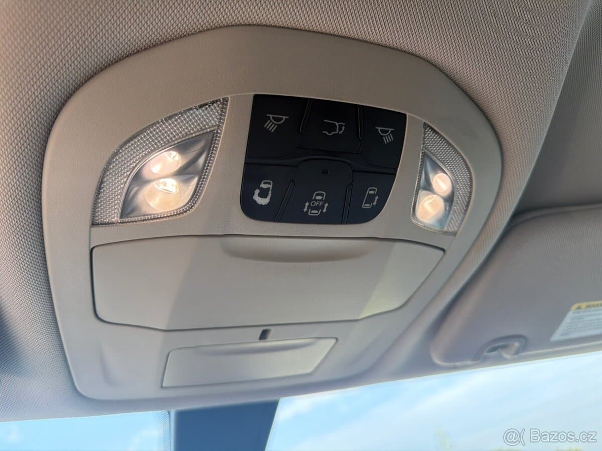 2019 Chrysler PACIFICA - 18