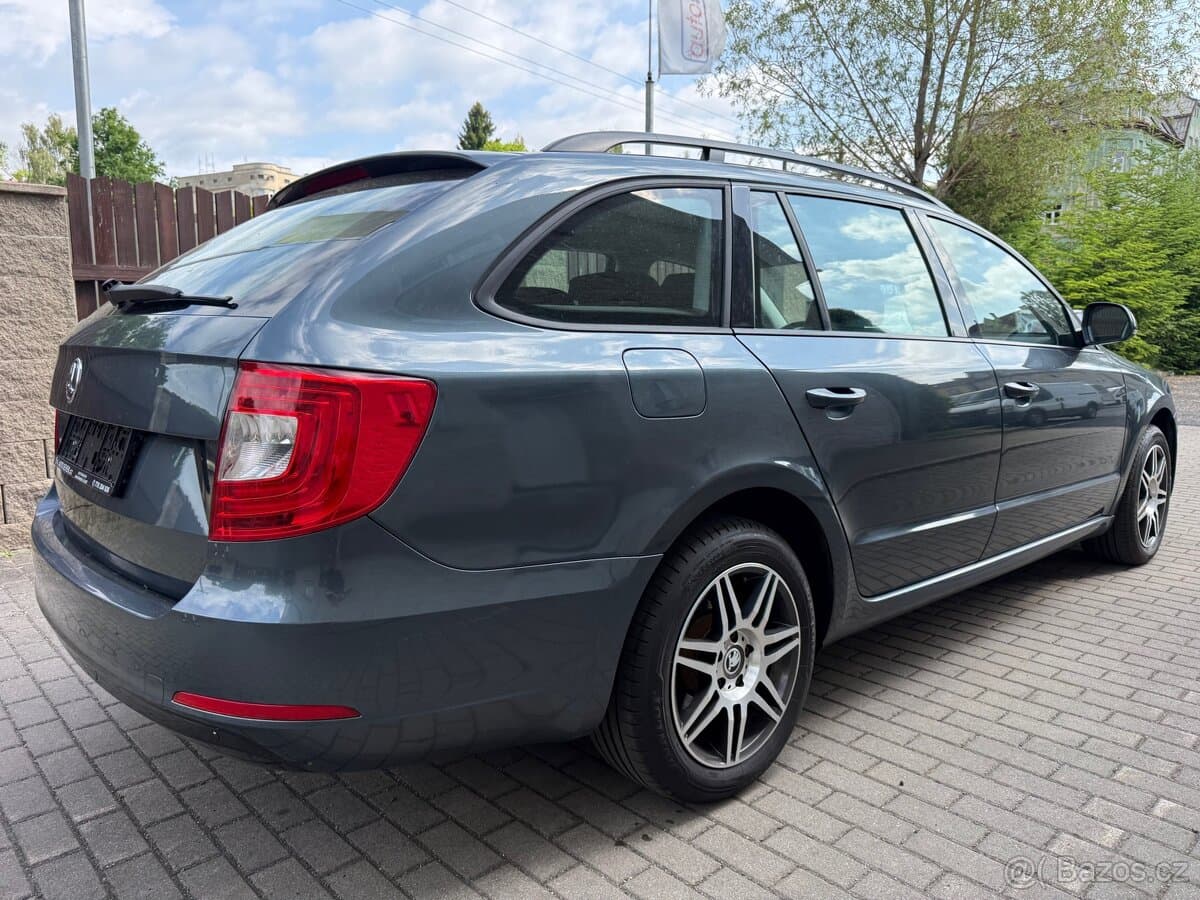 2015 Škoda SUPERB - 18