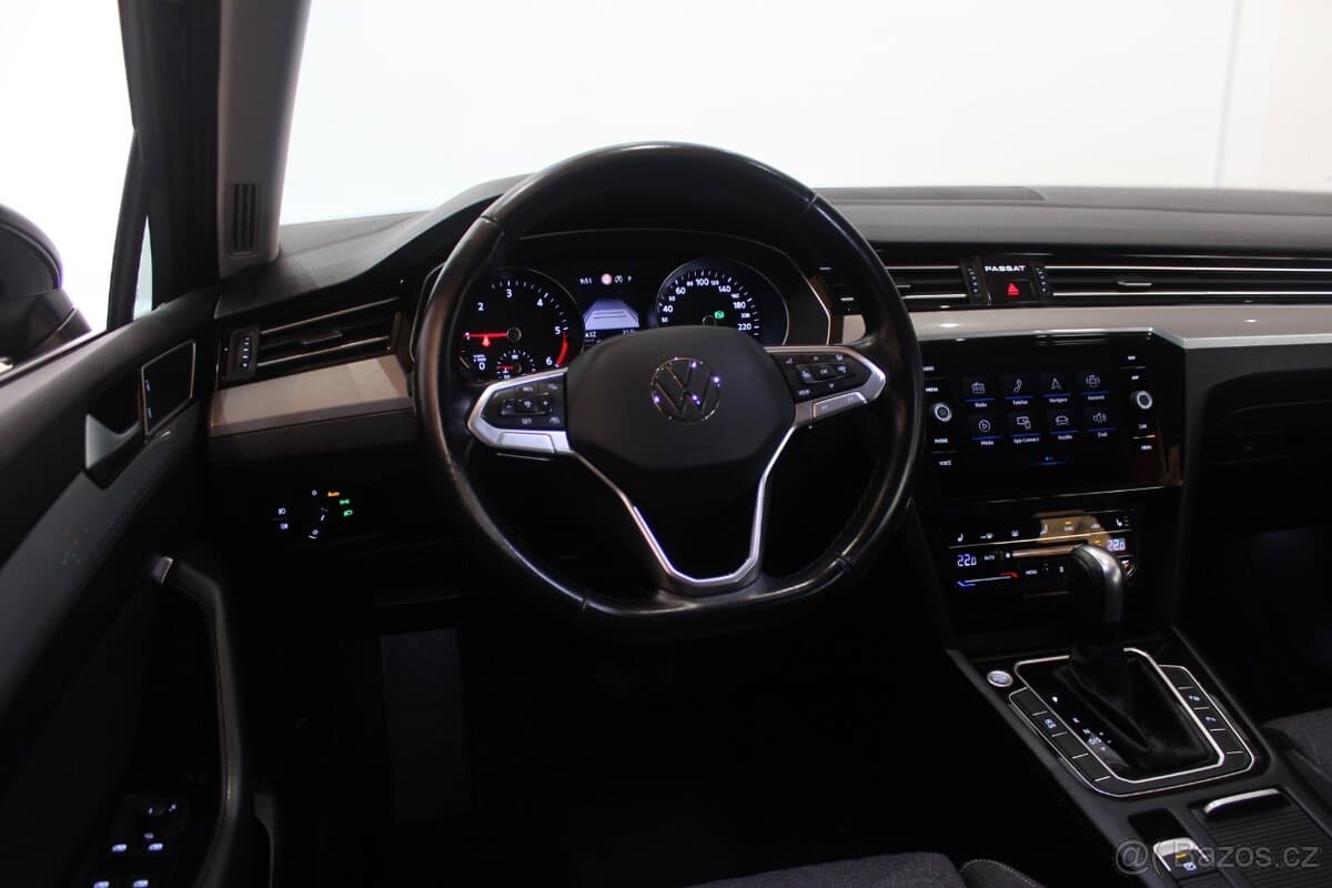 2023 Volkswagen PASSAT - 18