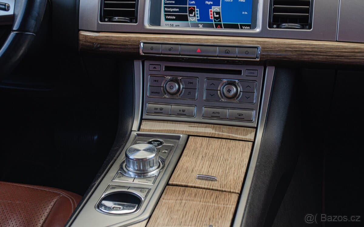2008 Jaguar XF - 18