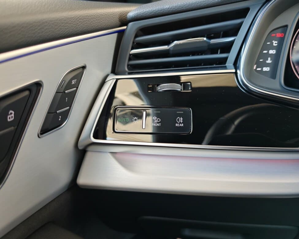 2020 Audi Q8 - 18