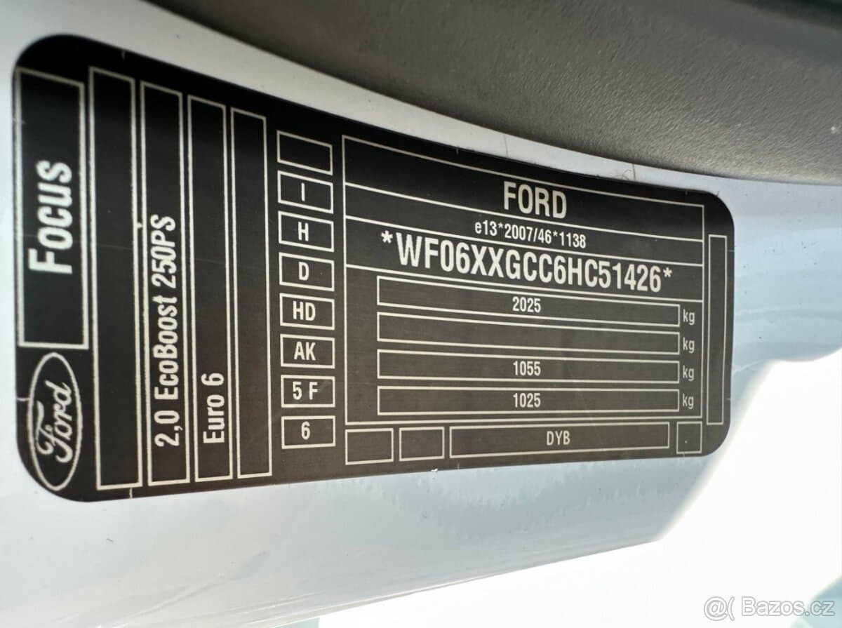 2017 Ford FOCUS - 18