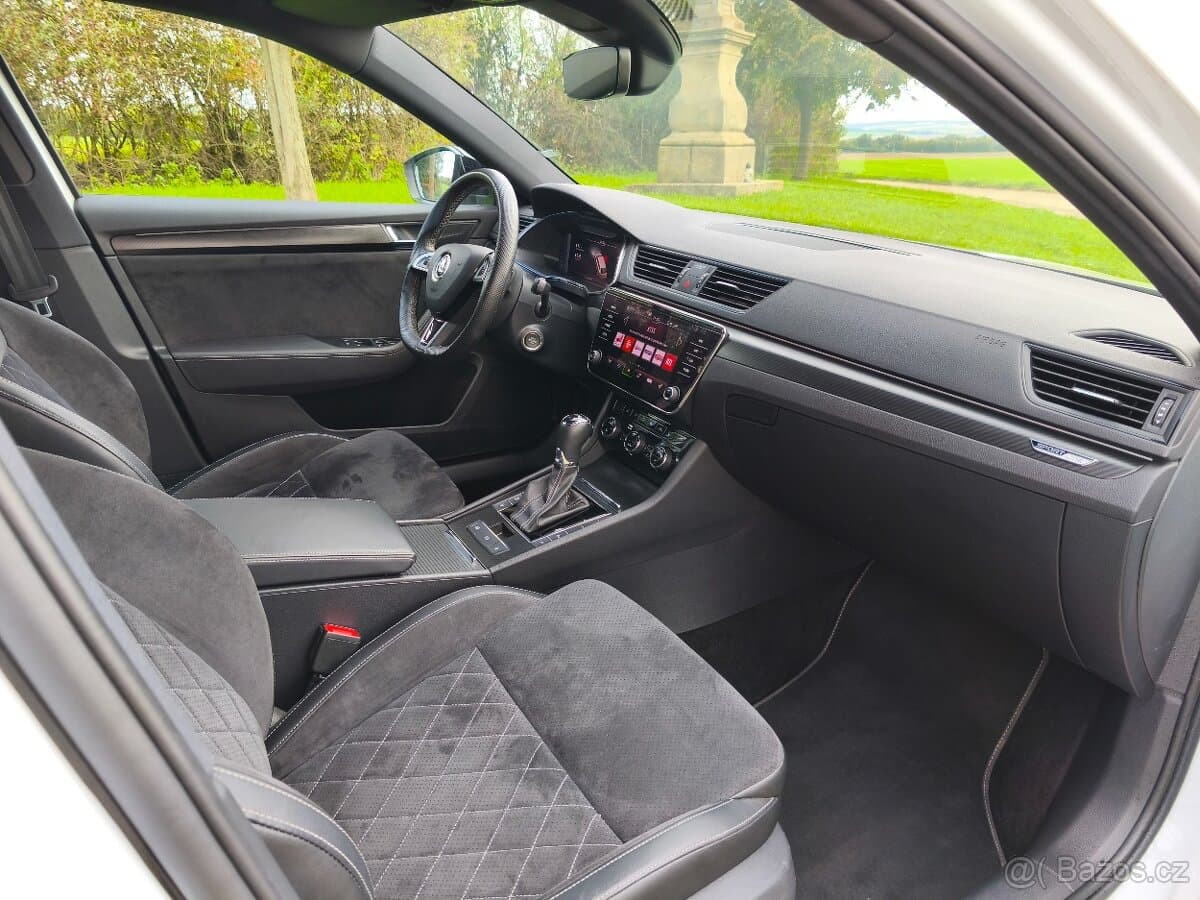 2020 Škoda SUPERB - 18