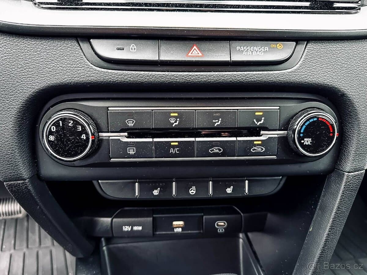2023 Kia CEE'D - 18