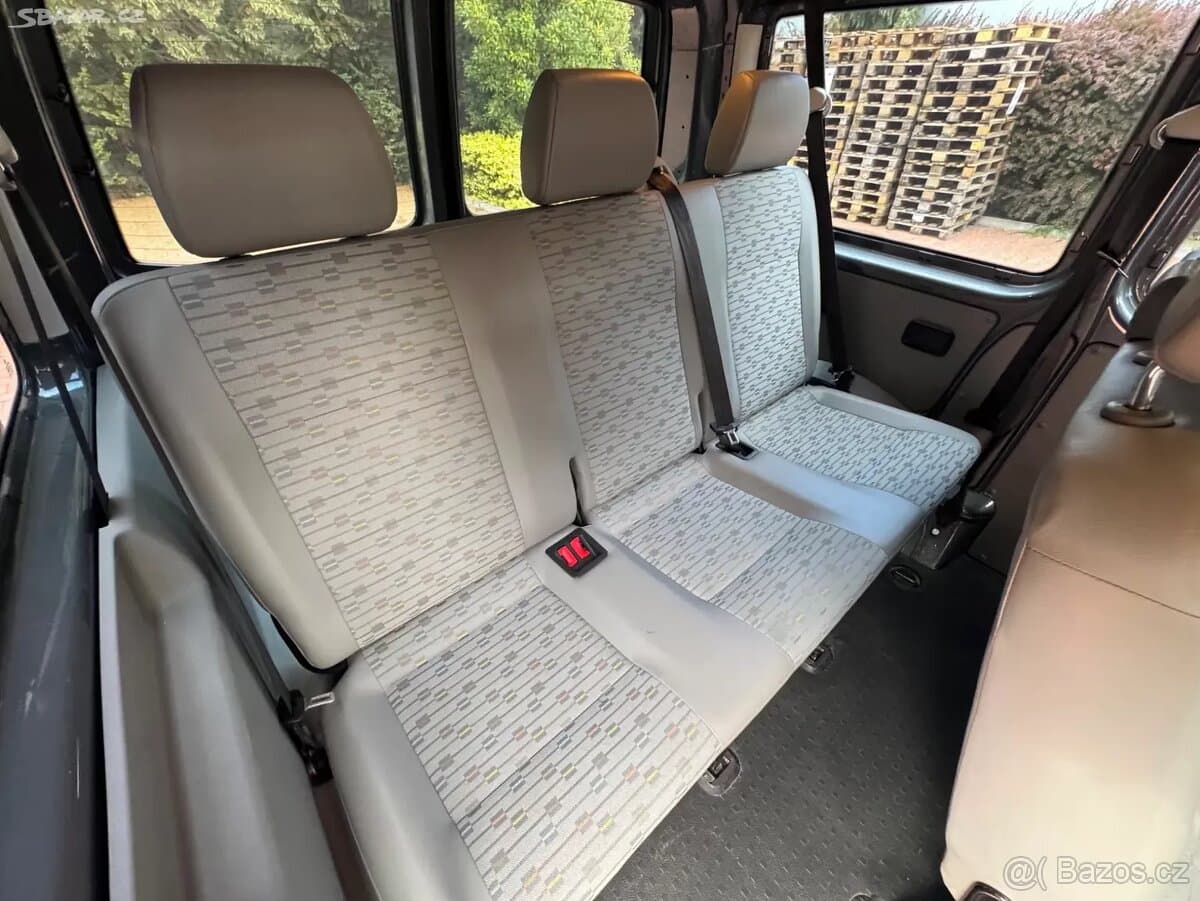 2010 Volkswagen TRANSPORTER - 18