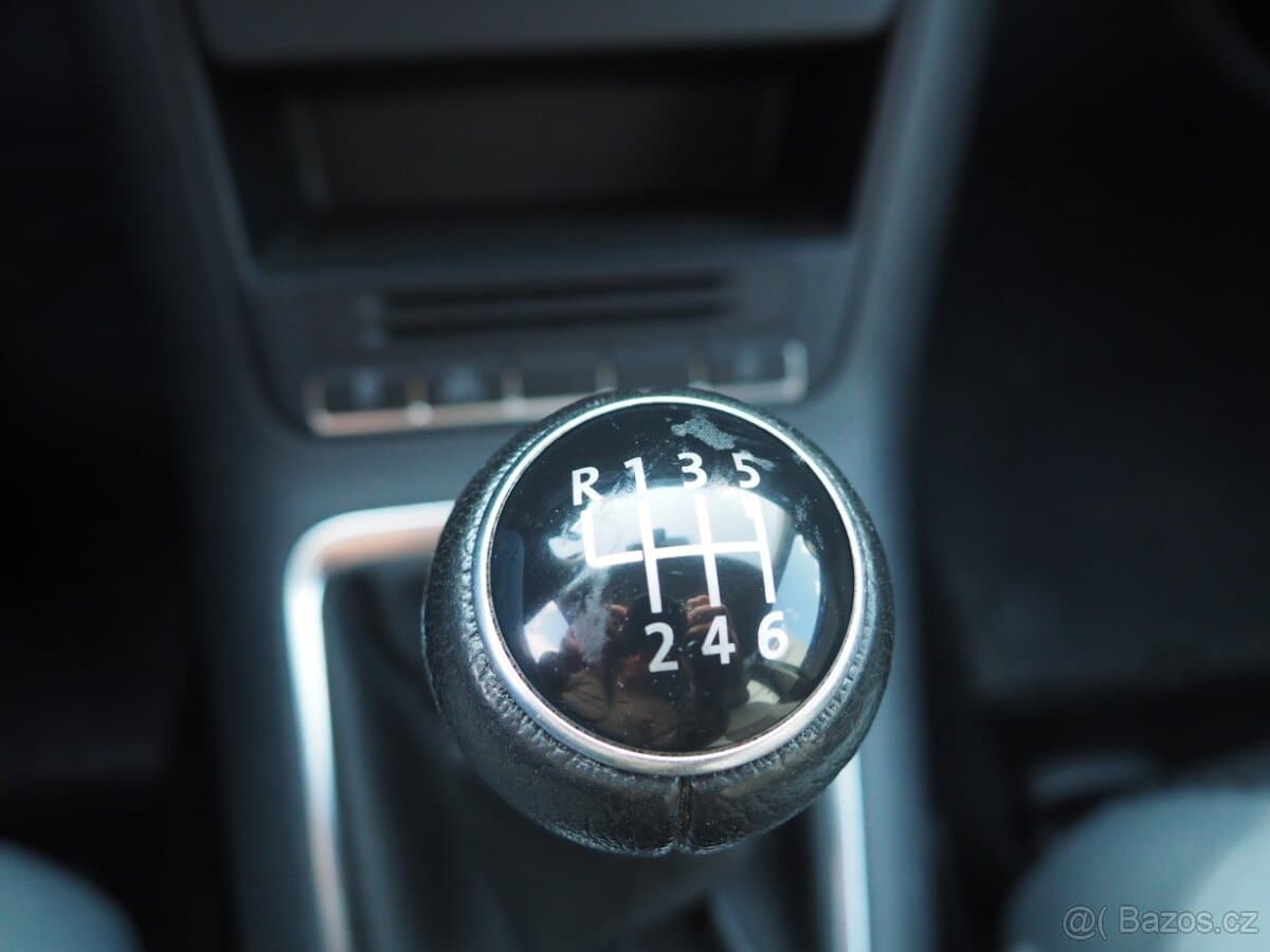 2010 Volkswagen TIGUAN - 18