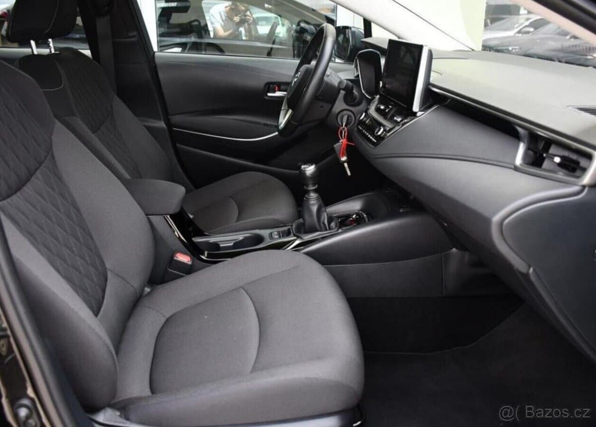 2023 Toyota COROLLA - 18