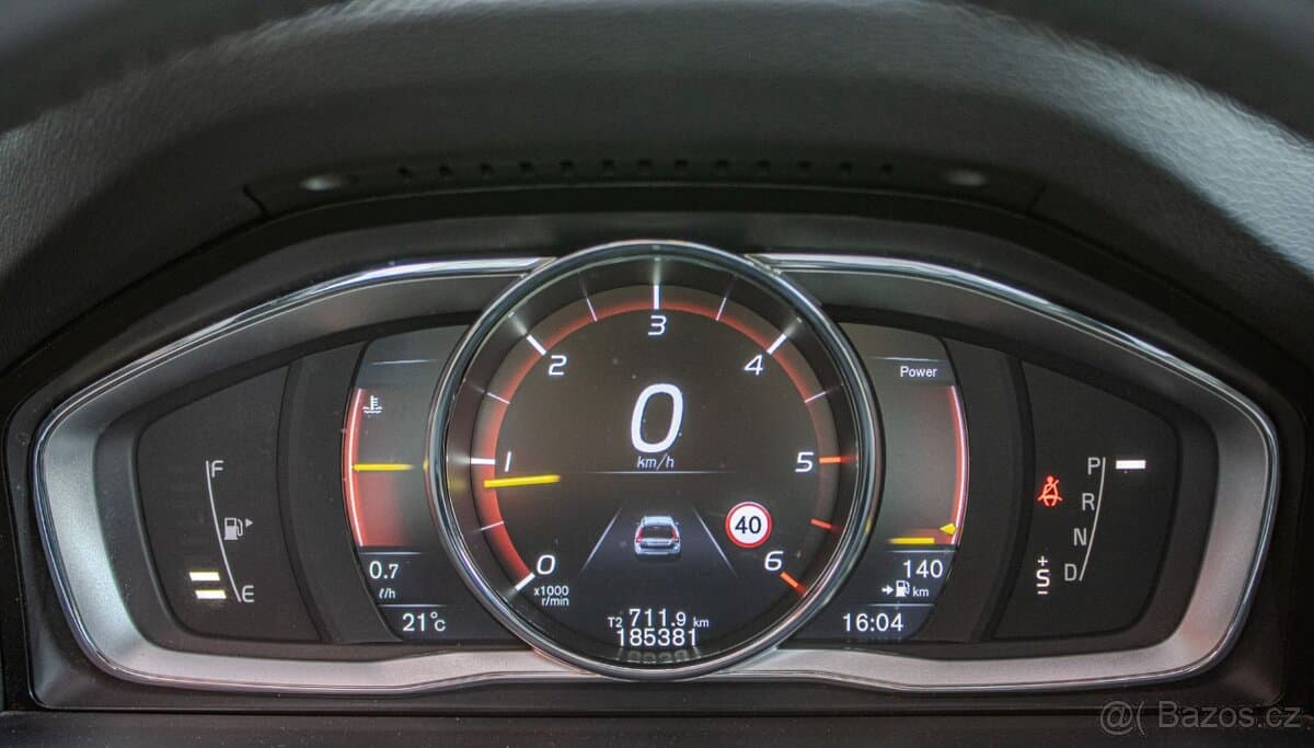 2016 Volvo V70 - 18