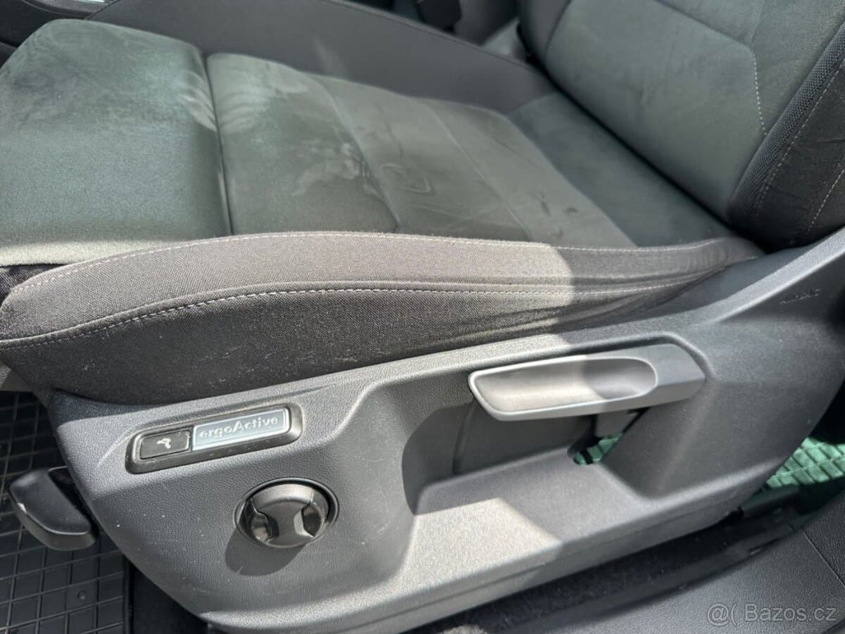 2016 Volkswagen TIGUAN - 18