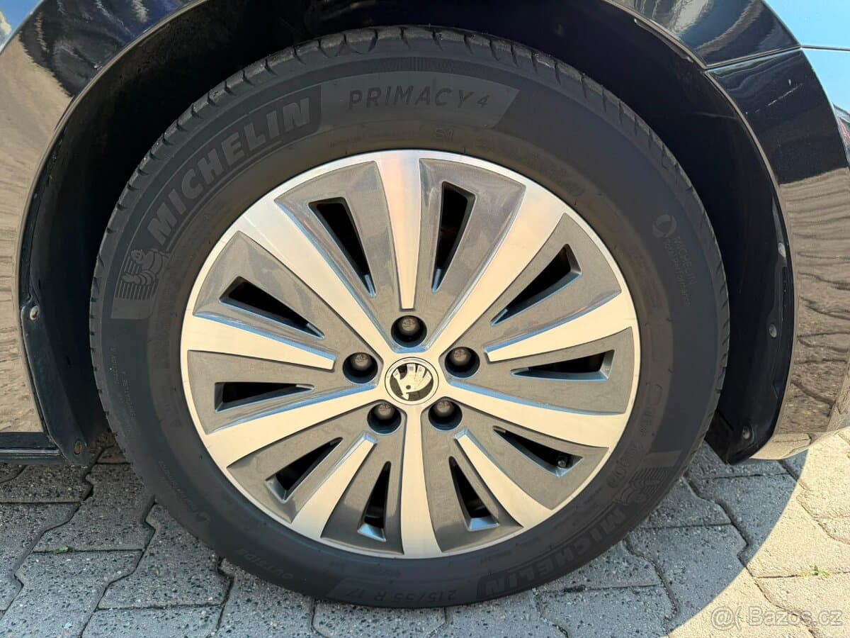 2023 Škoda SUPERB - 18