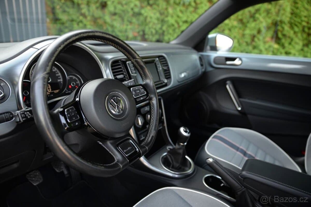 2018 Volkswagen BEETLE - 18