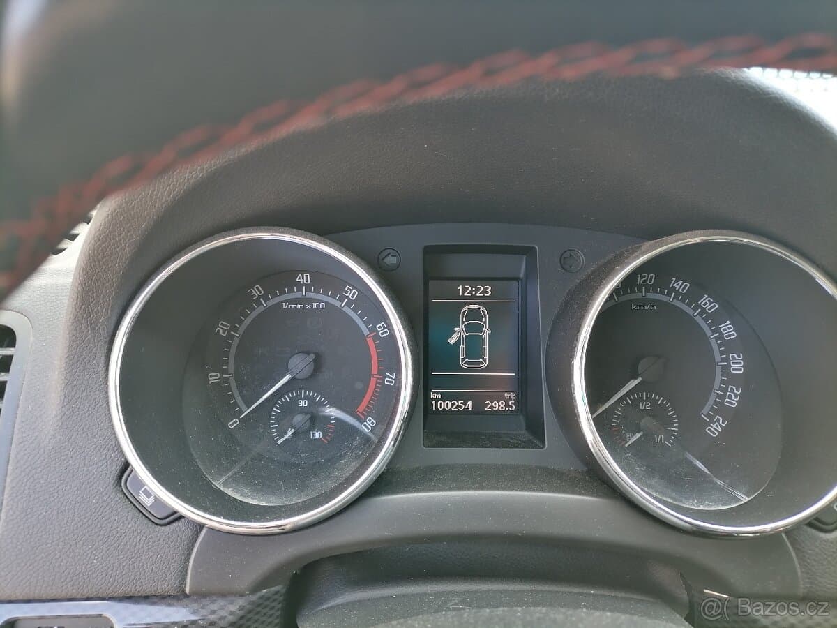 2015 Škoda YETI - 18