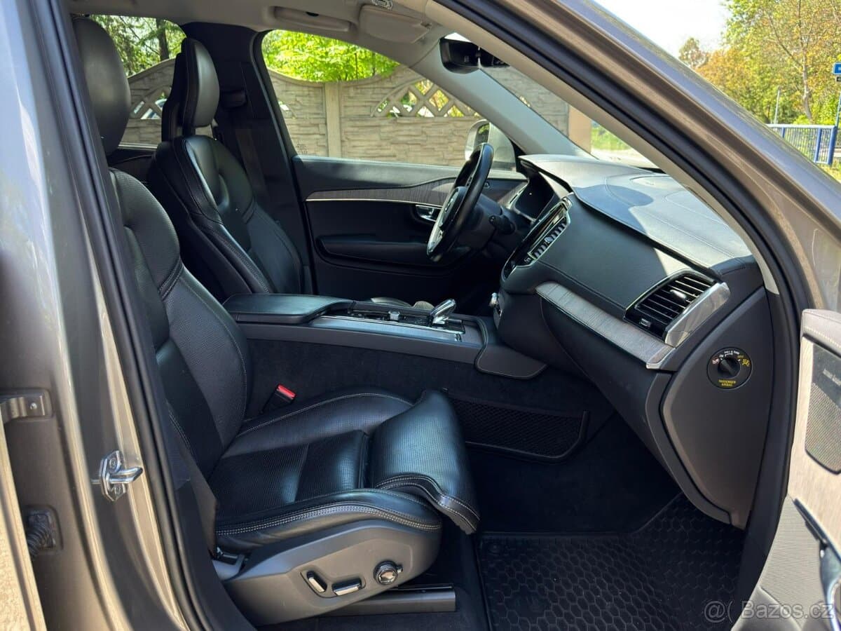 2021 Volvo XC90 - 18