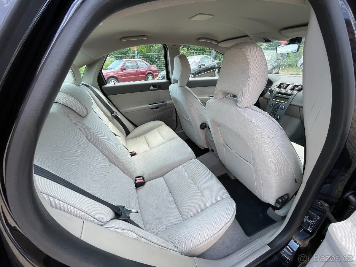 2012 Volvo S40 - 18