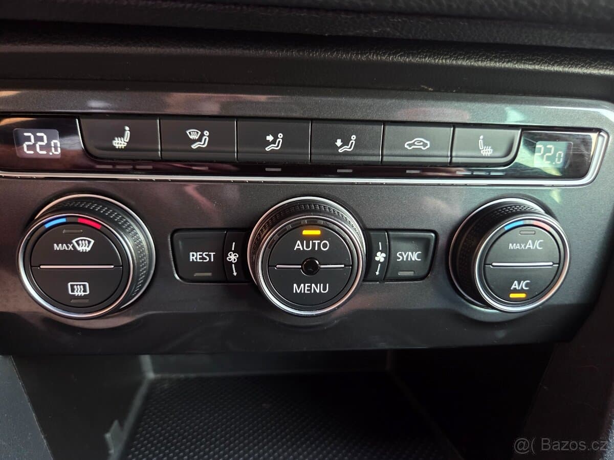 2016 Volkswagen TIGUAN - 18