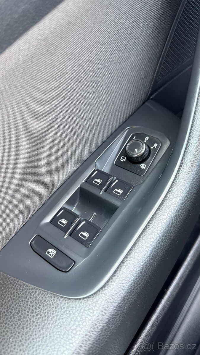 2015 Volkswagen PASSAT - 18