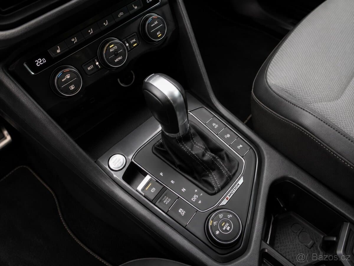 2017 Volkswagen TIGUAN - 18